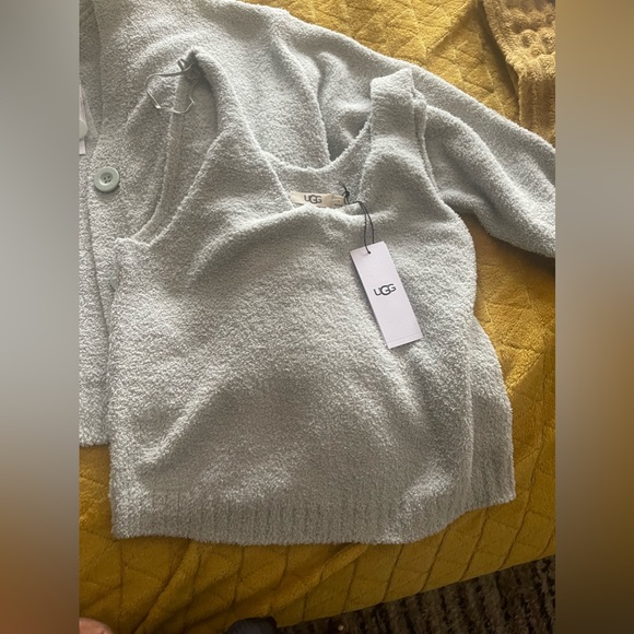Ugg Cardigan and Cami set - Picture 2 of 3